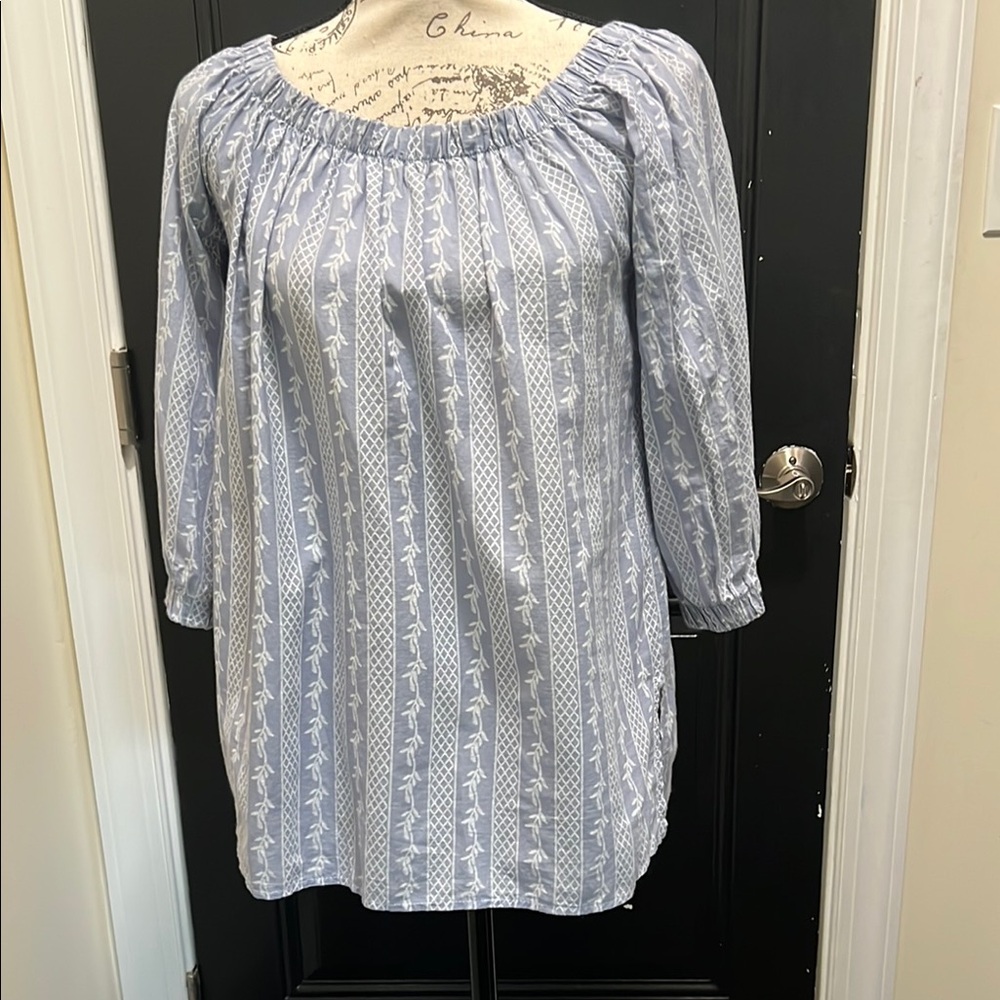 Romeo & Juliet Women's Blue Patterned Top